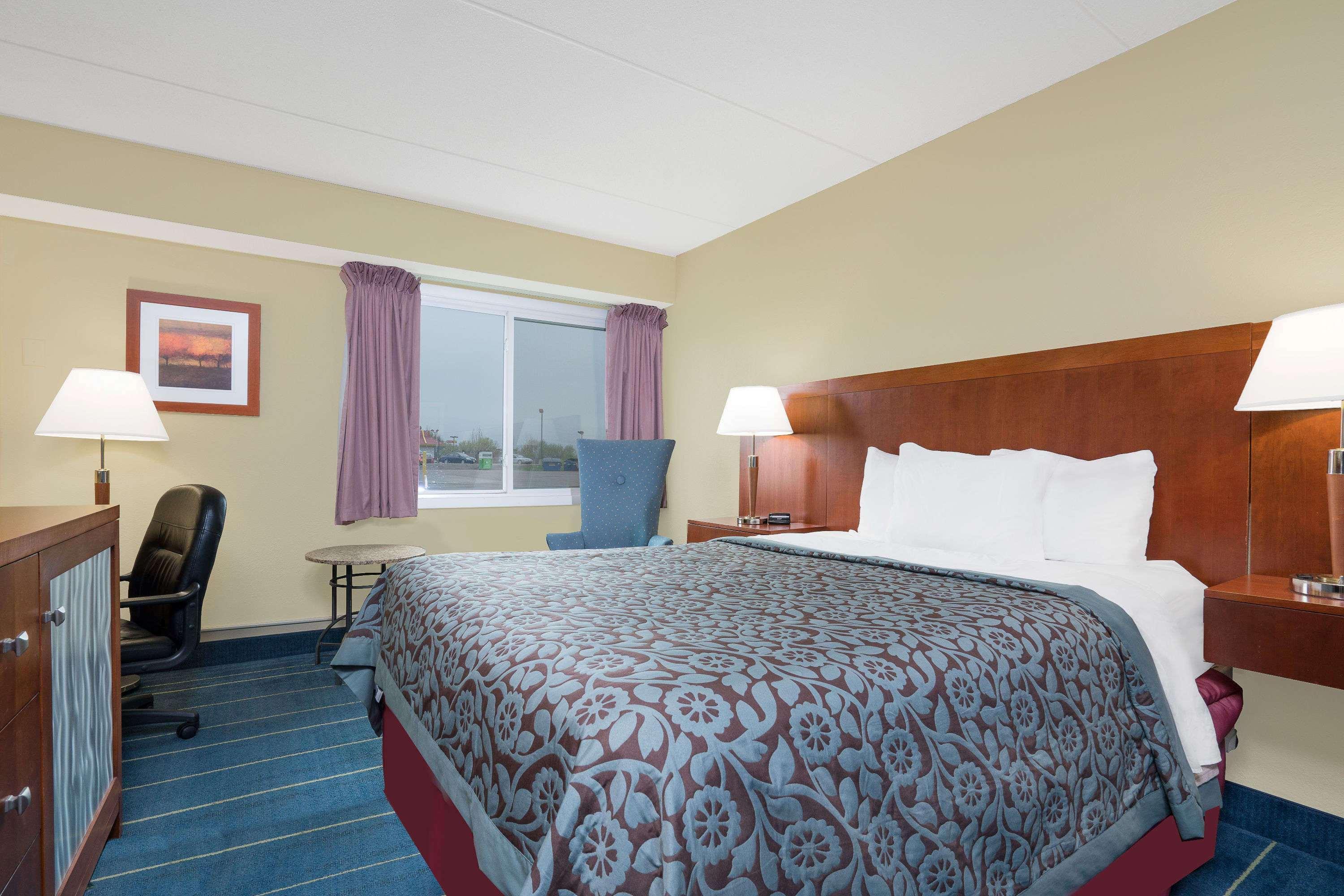 Days Inn By Wyndham Alexandria Mn ภายนอก รูปภาพ