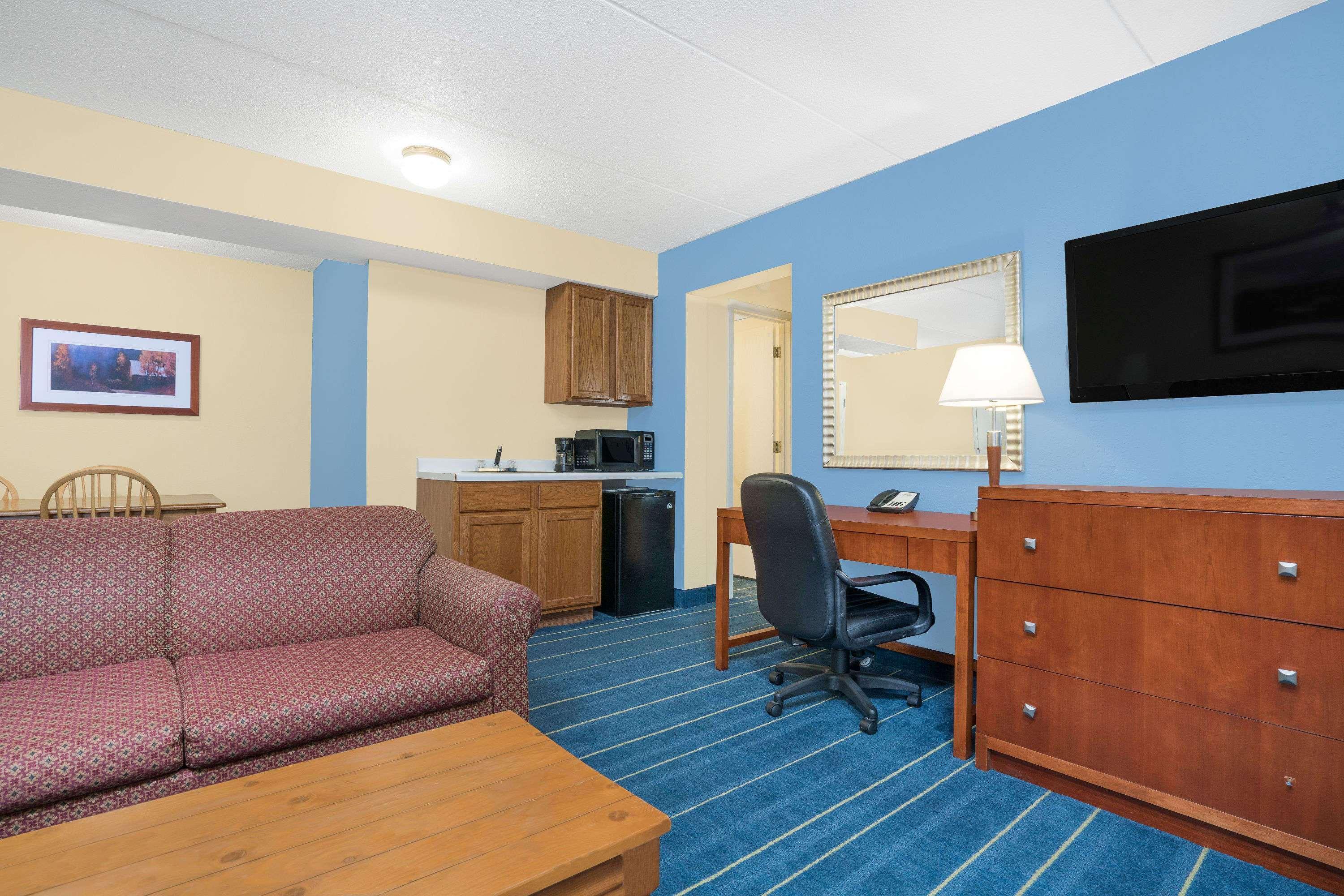 Days Inn By Wyndham Alexandria Mn ภายนอก รูปภาพ