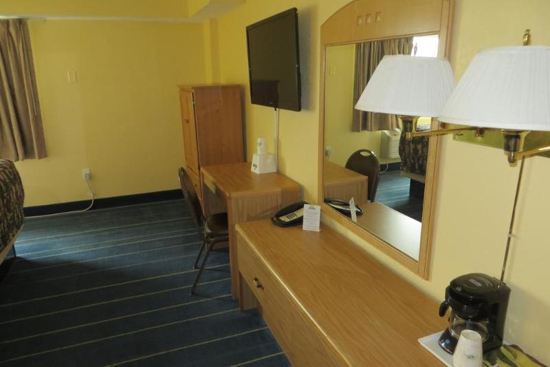 Days Inn By Wyndham Alexandria Mn ภายนอก รูปภาพ